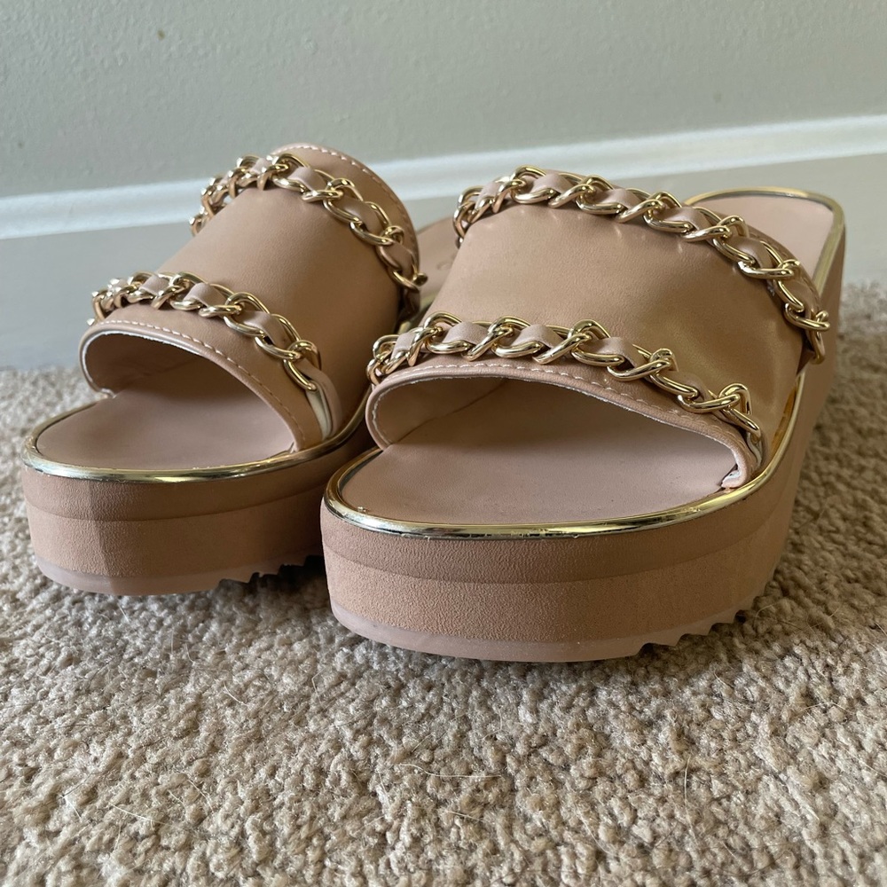 Aldo blush platform sandal gold chain 7.5